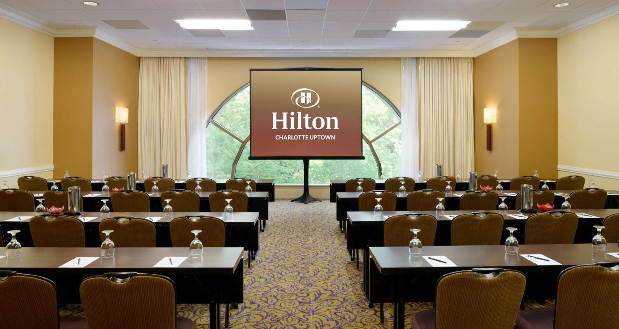 ホテル Hilton Charlotte Uptown エクステリア 写真